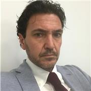 Insegnante laureato in Ingegneria Meccanica con diversi anni di esperienza di insegnamento